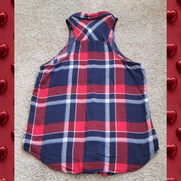 Womens Sleeveless Plaid Button Up Shirt - Picture 6 of 7